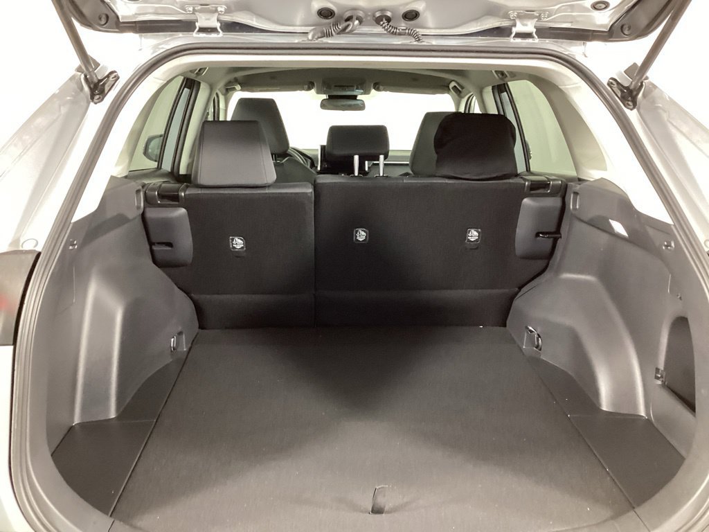 Used 2025 Toyota RAV4 XLE AWD/4WD image 29