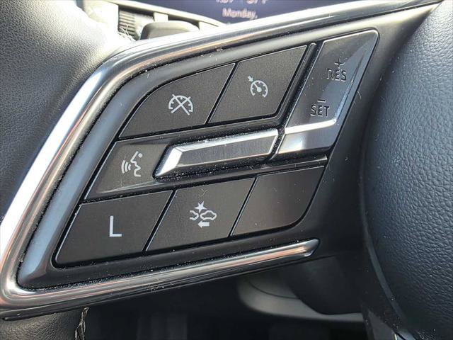 Used 2025 Buick Enclave Preferred AWD/4WD image 29