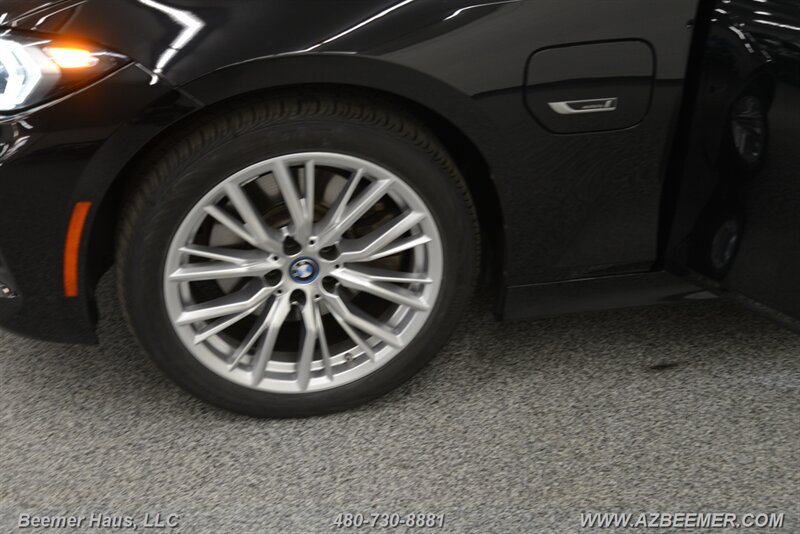 Used 2023 BMW 330e w/ Driving Assistance Package RWD image 50