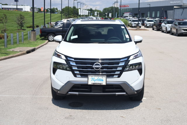 Certified 2025 Nissan Rogue SL w/ Tech Package AWD/4WD image 3