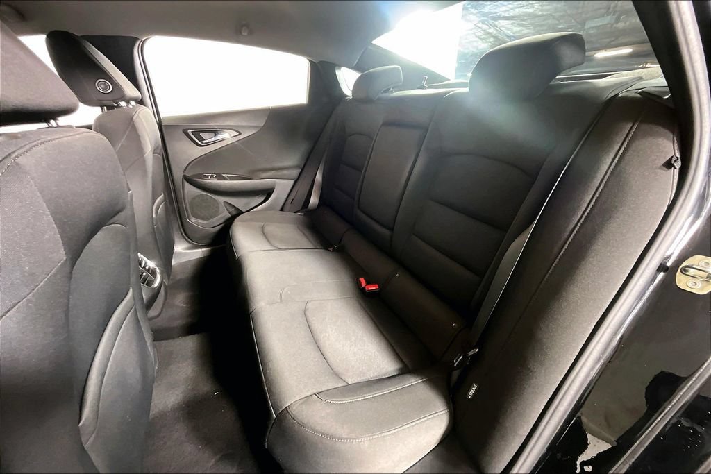 Used 2020 Chevrolet Malibu LT FWD image 22