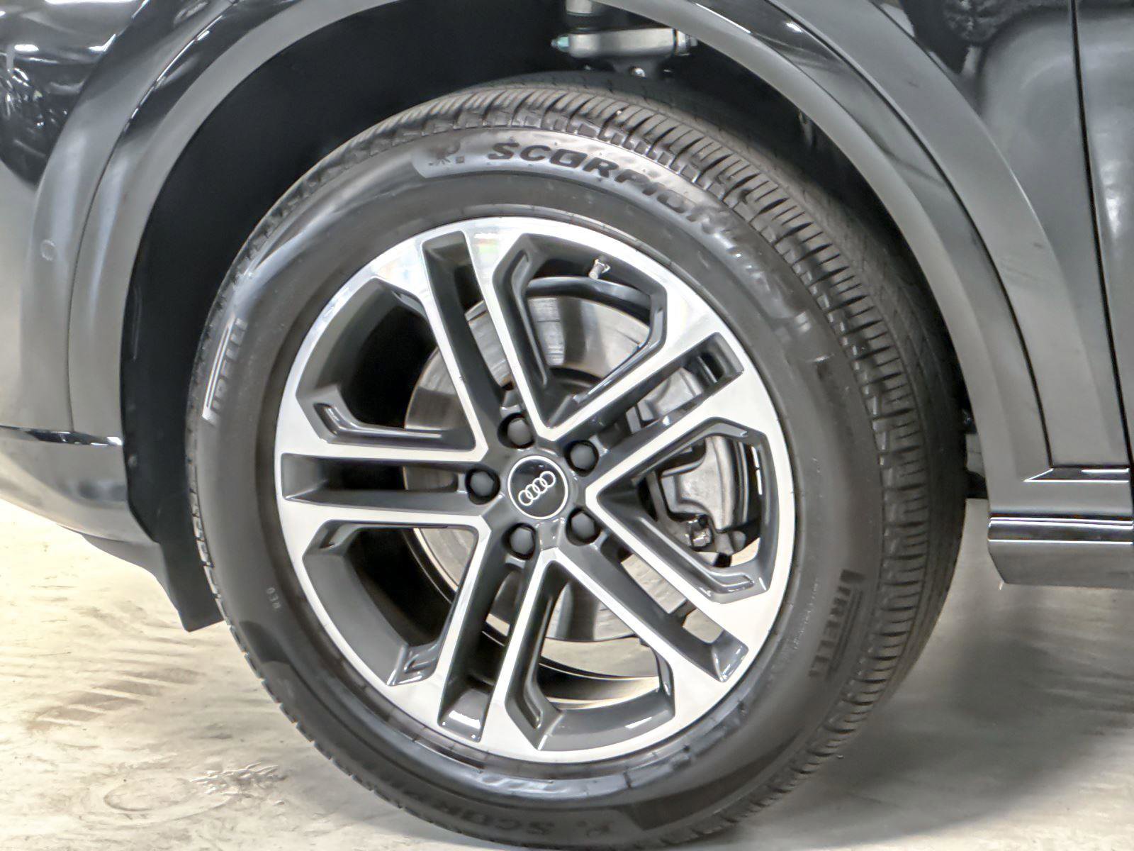 Certified 2025 Audi Q5 Premium Plus w/ Premium Plus image 26