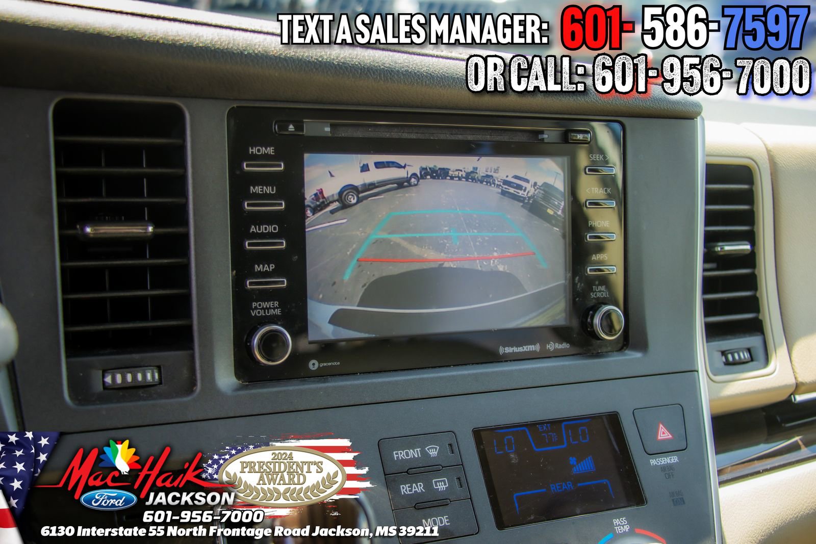Used 2019 Toyota Sienna XLE w/ XLE Navigation Package FWD image 15