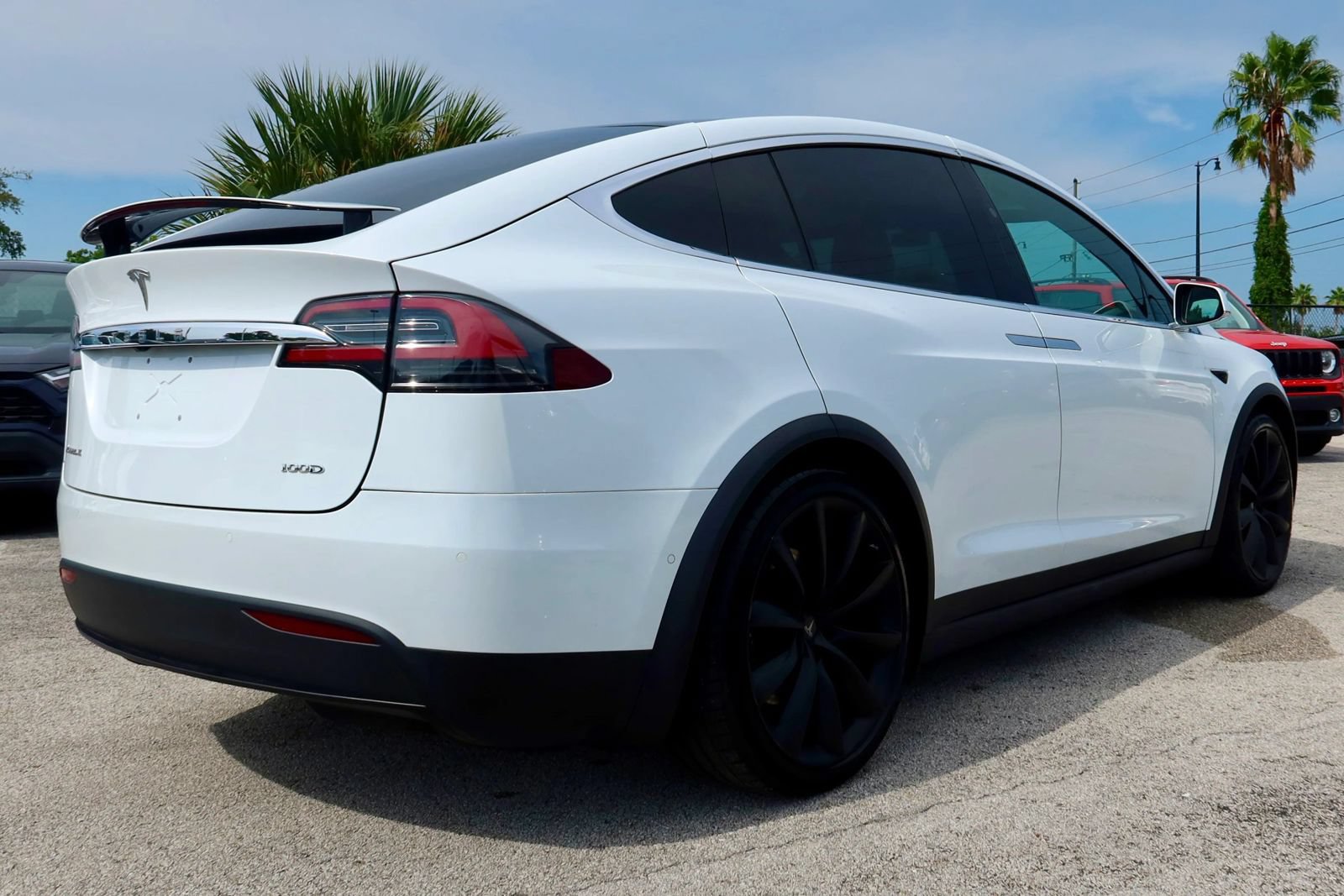 Used 2018 Tesla Model X 100D AWD/4WD image 2