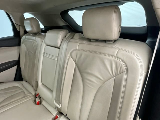 Used 2017 Lincoln MKX Select w/ Select Plus Package FWD image 9