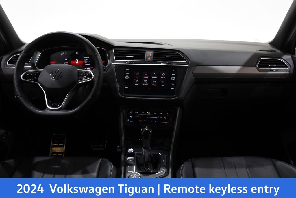 Used 2024 Volkswagen Tiguan SE R-Line image 9