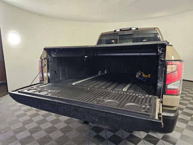 Used 2020 Nissan Titan PRO-4X w/ Pro-4x Convenience Package image 18