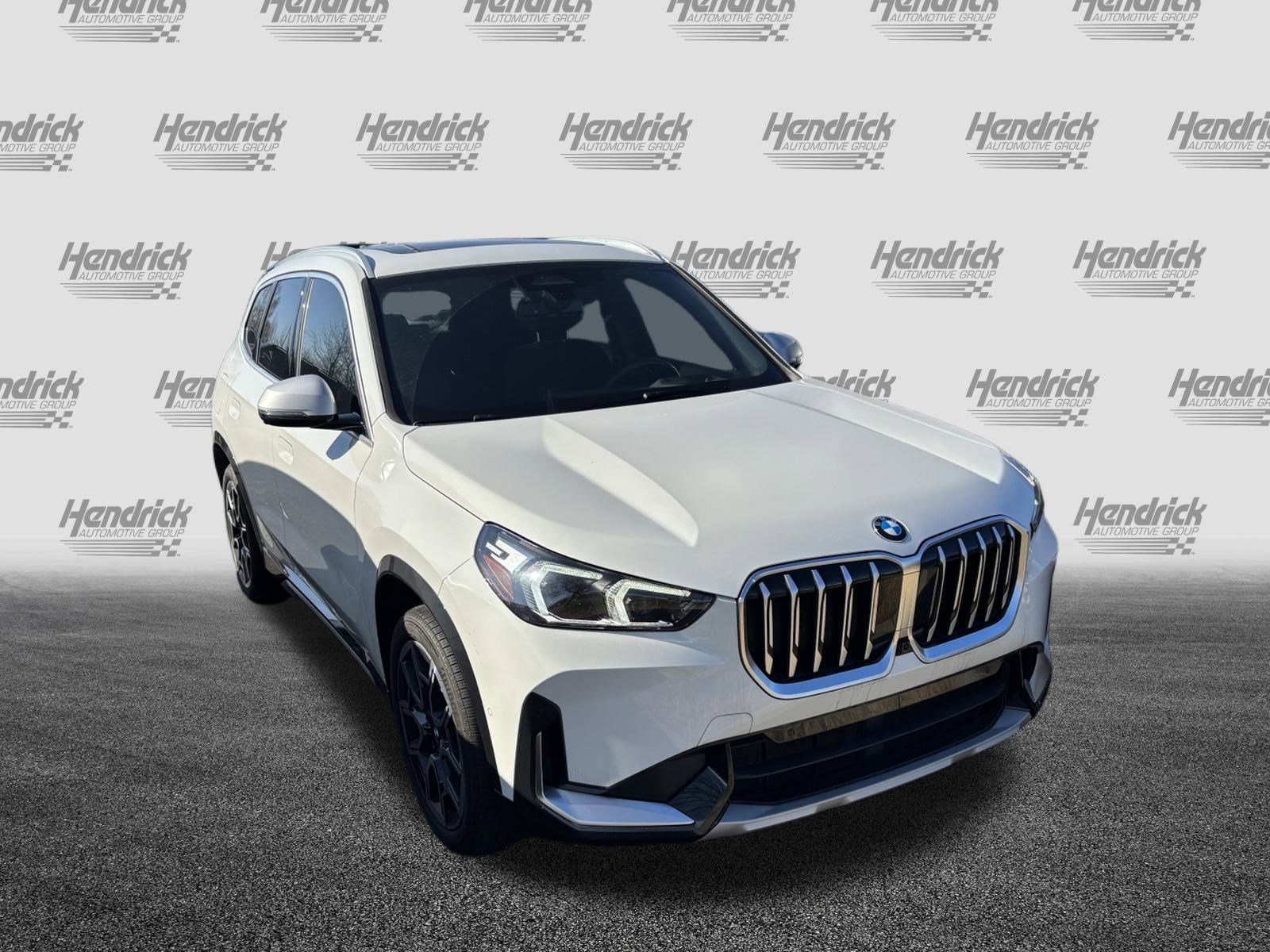 Used 2023 BMW X1 xDrive28i w/ Premium Package image 2
