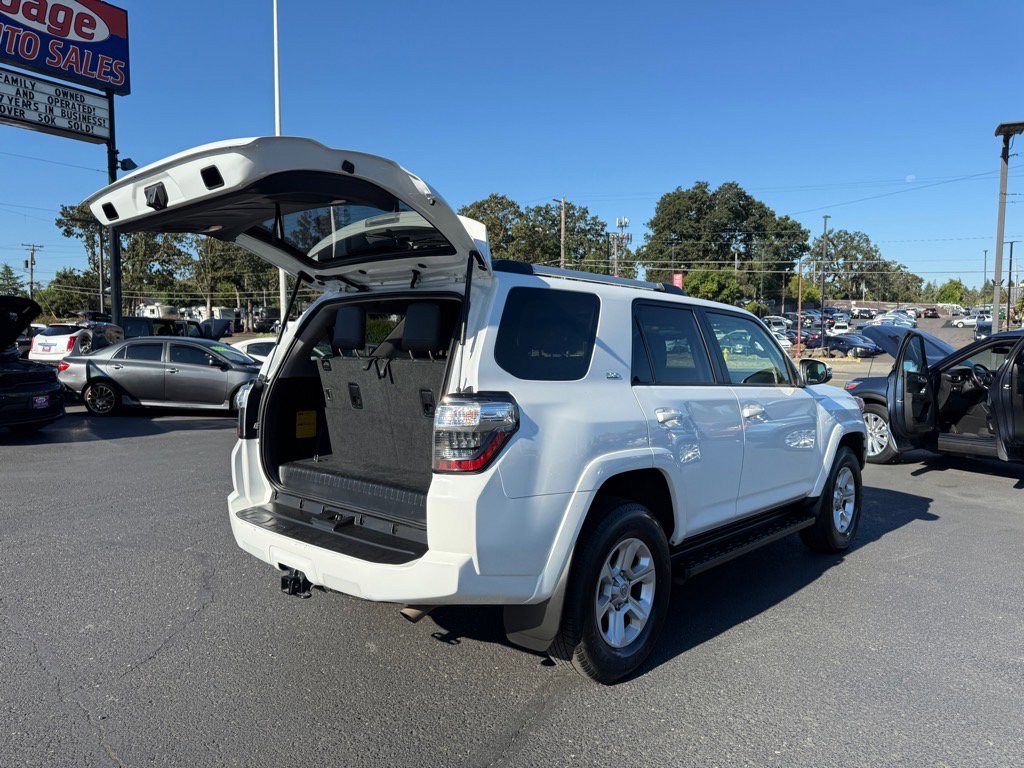 Used 2024 Toyota 4Runner SR5 Premium w/ Moonroof Package image 8