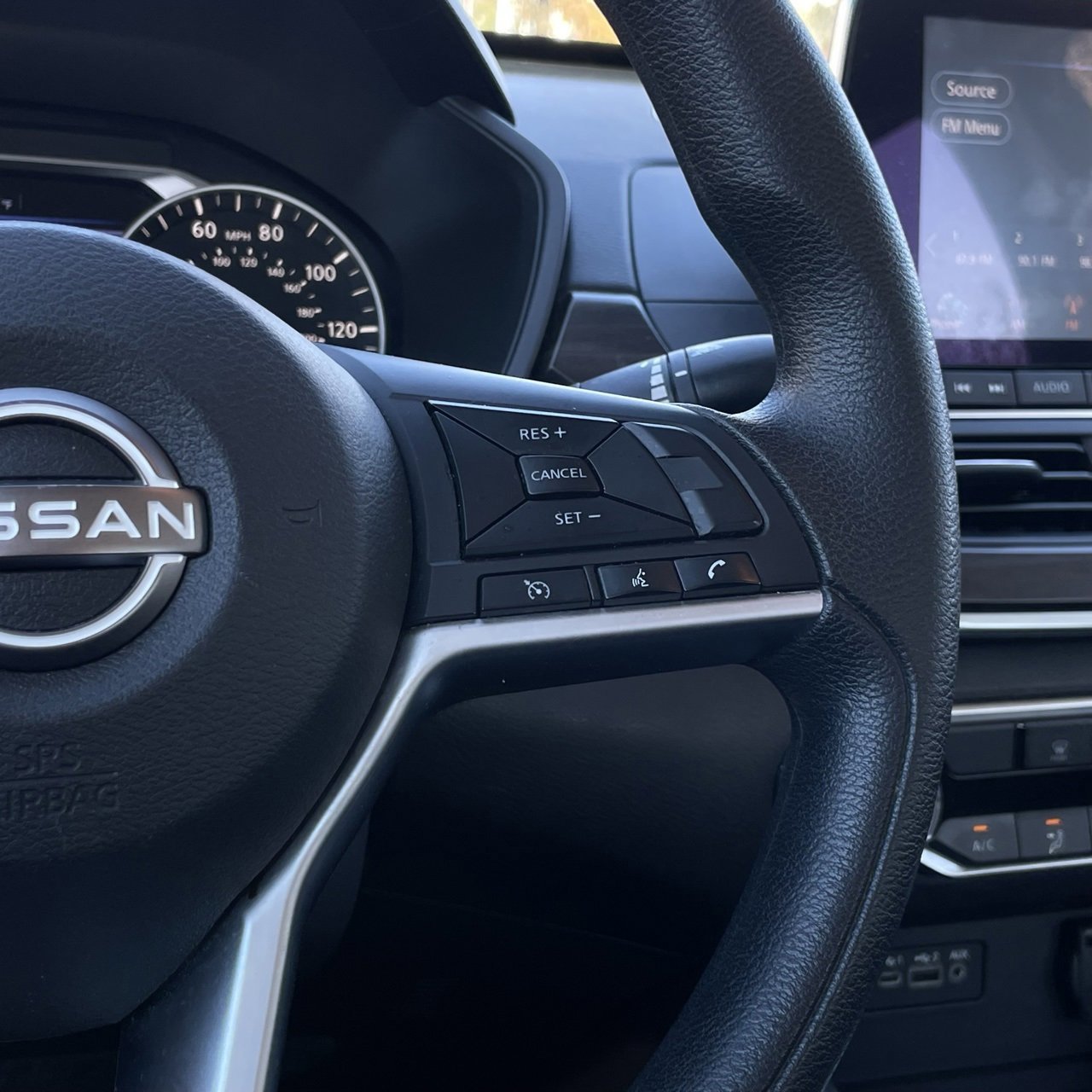 Used 2024 Nissan Altima 2.5 SV image 14