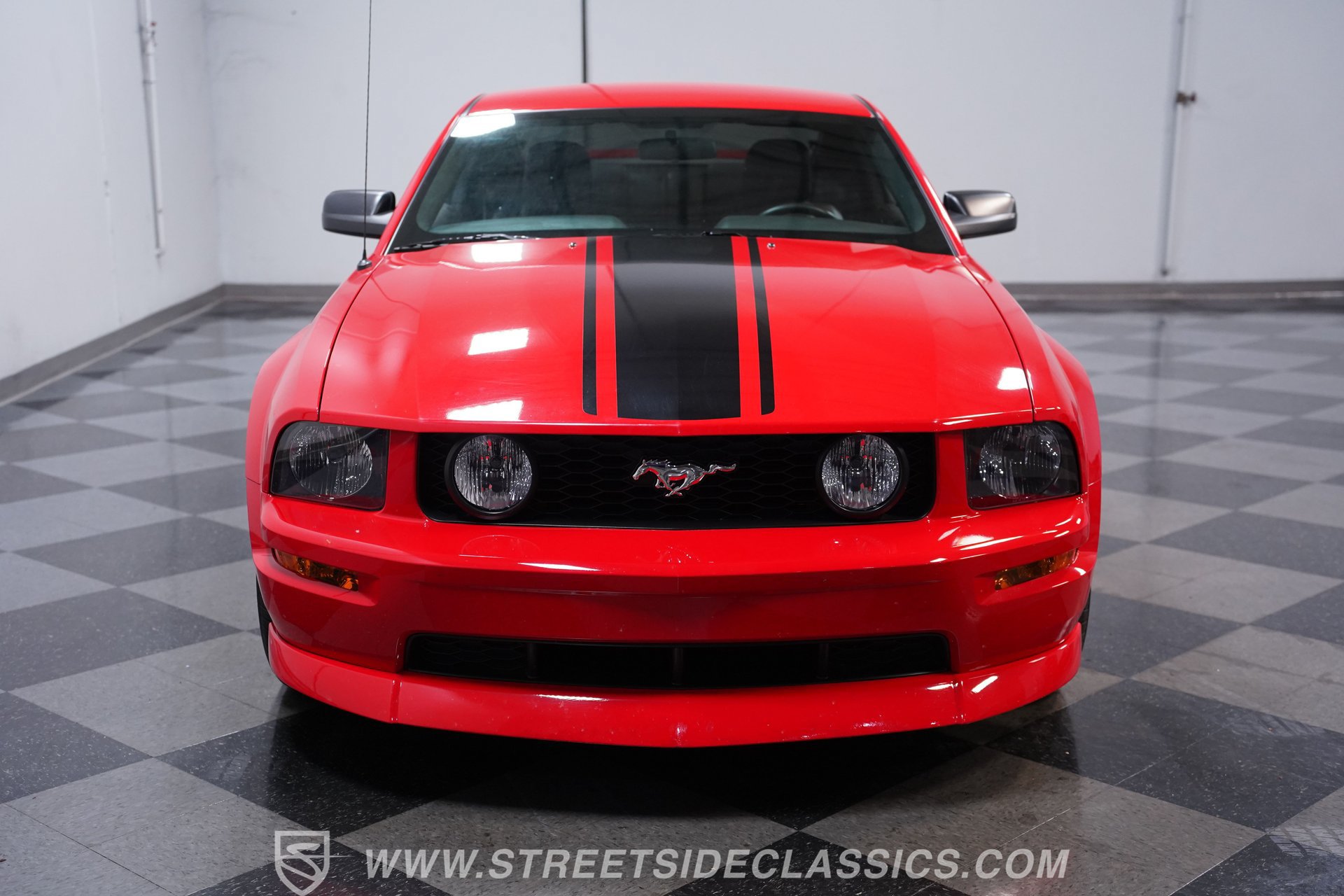 Used 2005 Ford Mustang GT RWD image 15