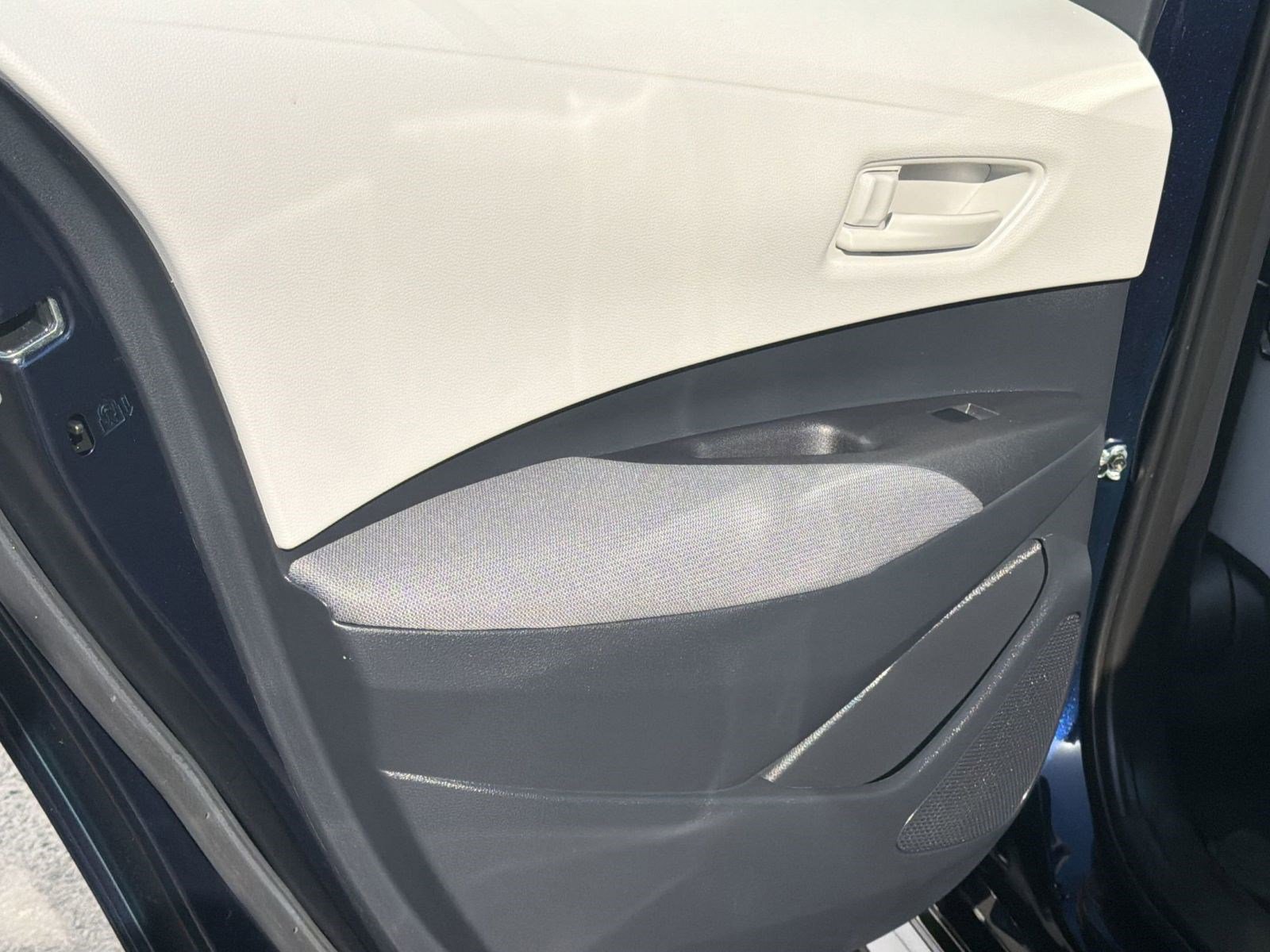 Used 2024 Toyota Corolla LE FWD image 28