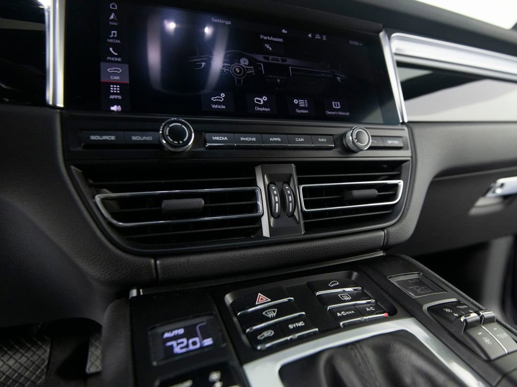 Certified 2020 Porsche Macan AWD/4WD image 29
