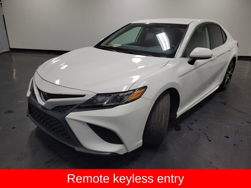 Used 2019 Toyota Camry SE image 4