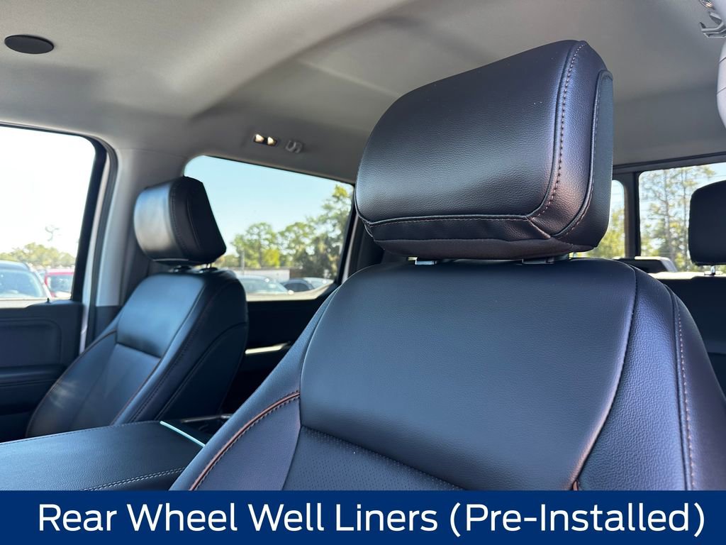 New 2026 Ford F350 Lariat w/ Black Appearance Package image 31