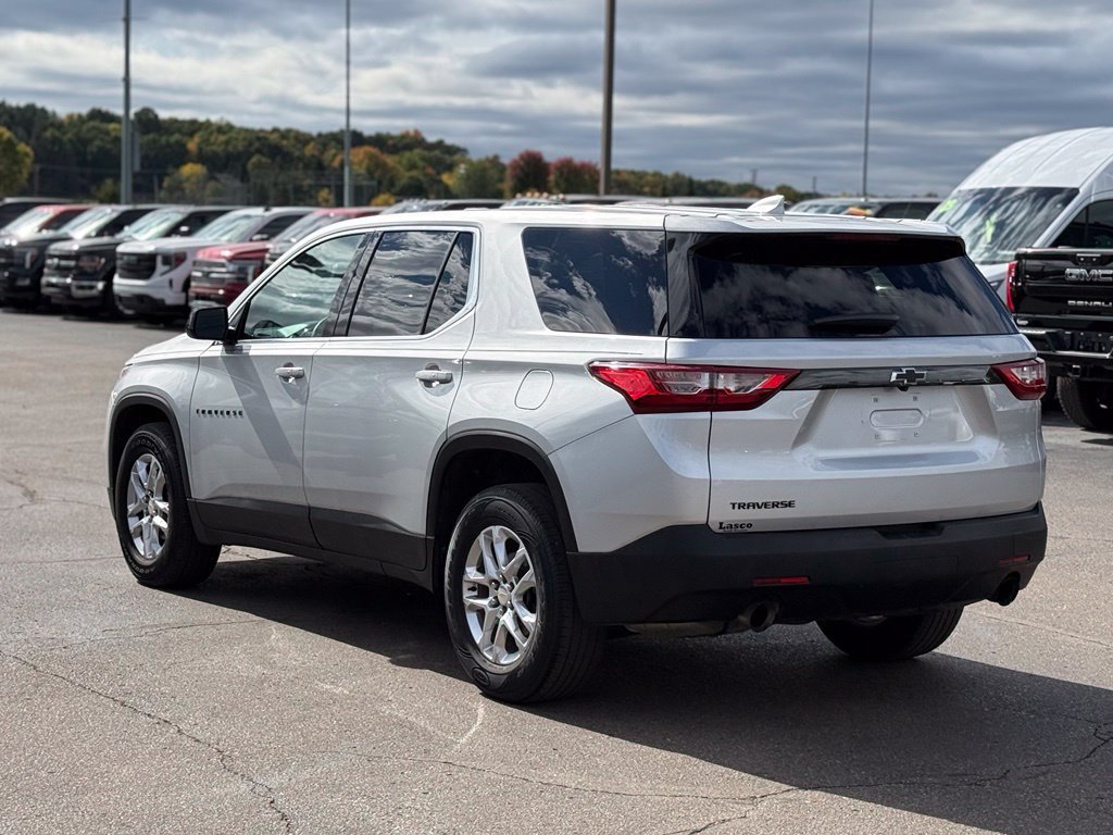 Used 2019 Chevrolet Traverse LS w/ LPO, Blackout Package FWD image 33