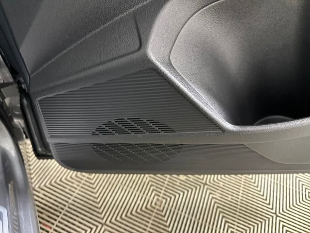 Used 2023 Volkswagen Taos SE image 29