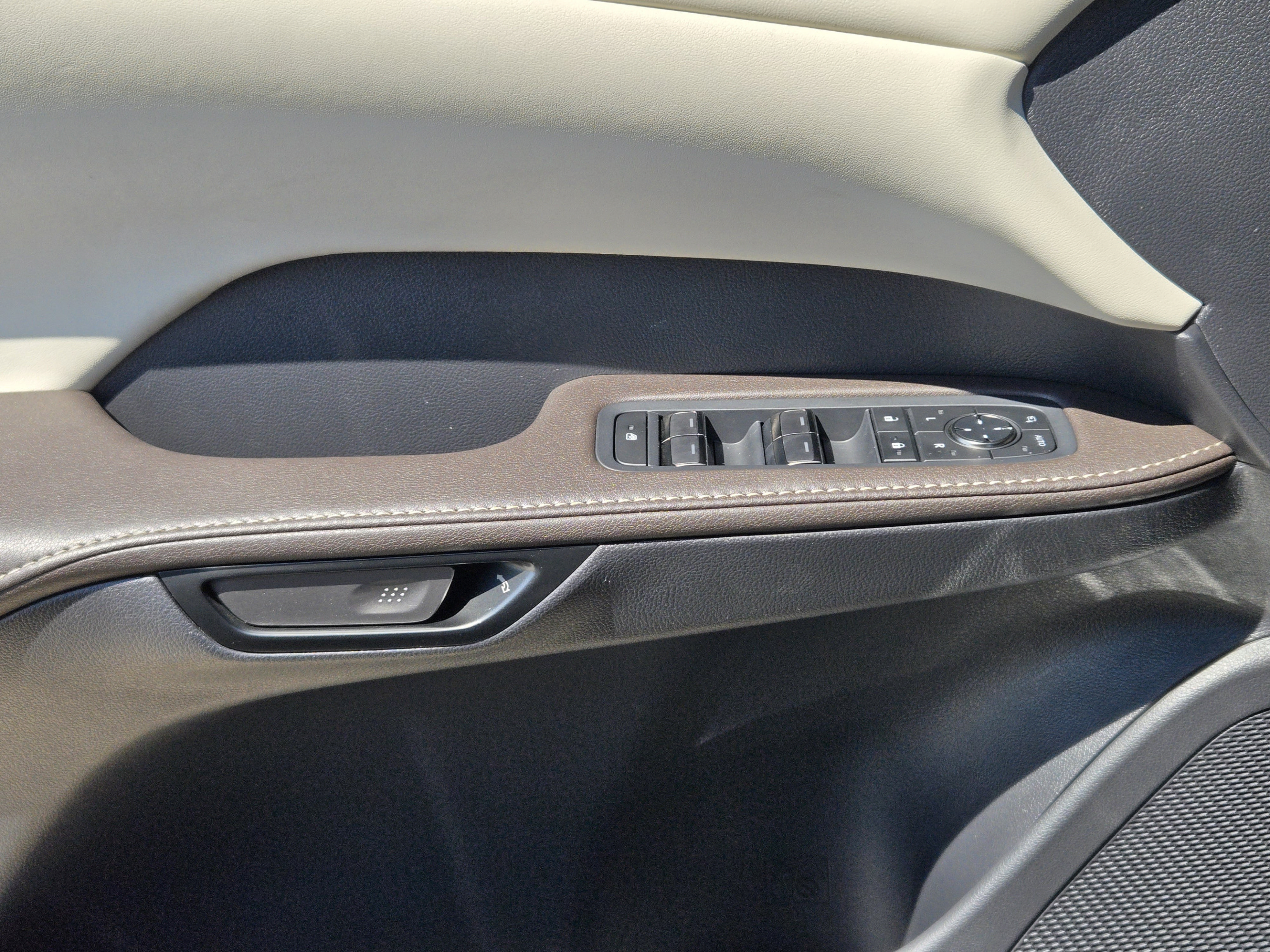 Certified 2025 Lexus RX 350 Premium Plus w/ Accessory Package (Z1) FWD image 19
