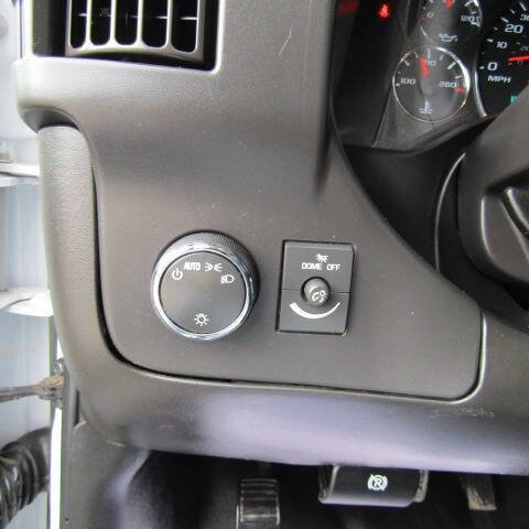 Used 2023 GMC Savana 2500 w/ Driver Convenience Package image 17