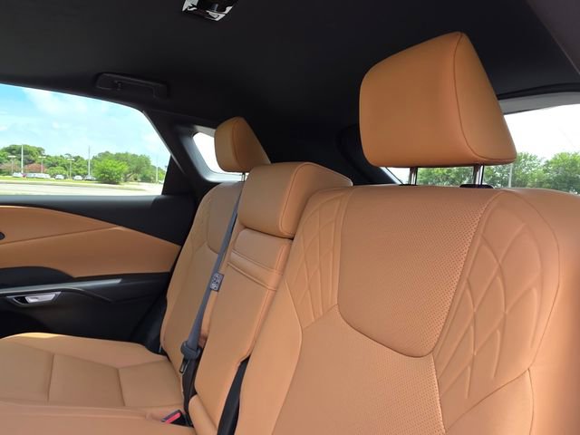 Used 2024 Lexus RX 350h w/ Accessory Package (Z1) image 17