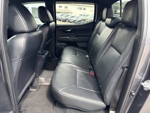 Used 2021 Toyota Tacoma TRD Off-Road w/ TRD Premium Off Road Package AWD/4WD image 16