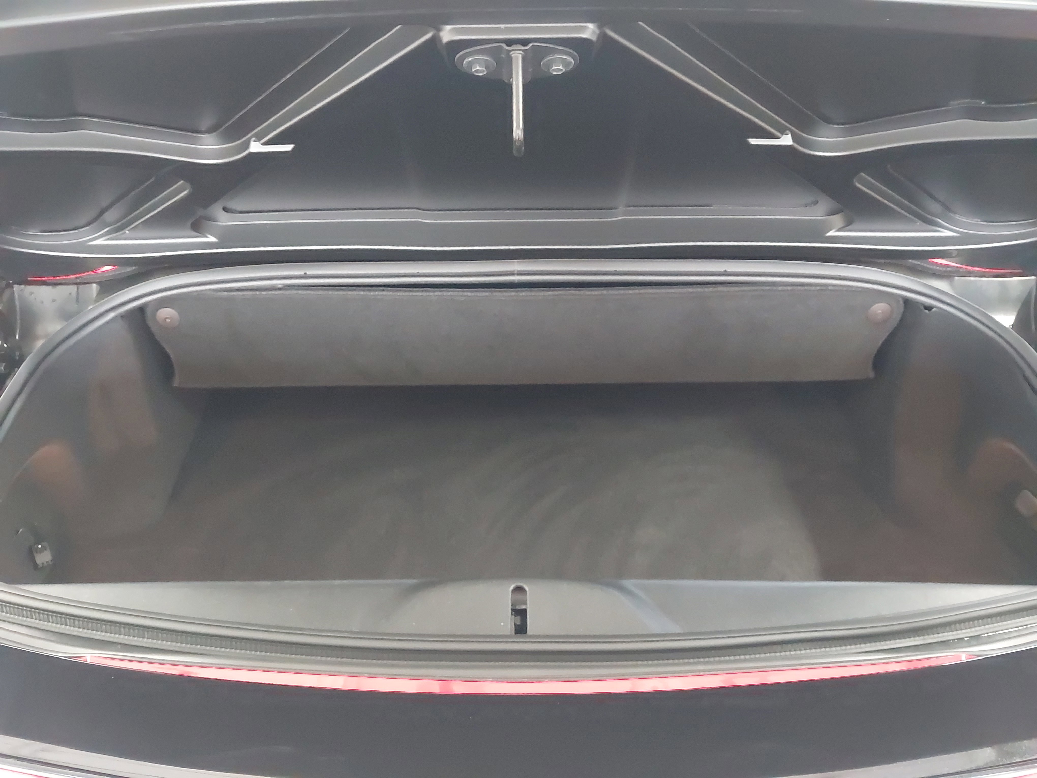 Used 2019 Chevrolet Corvette Grand Sport w/ Carbon Flash Badge Package image 26