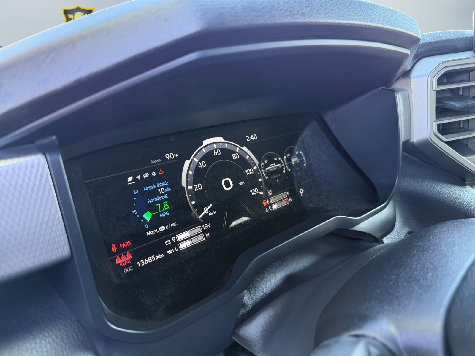 Used 2025 Toyota Tundra Limited AWD/4WD image 14