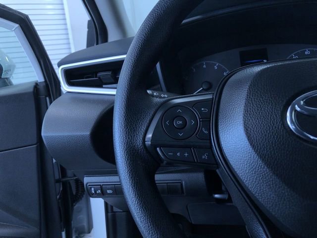 Used 2025 Toyota Corolla LE image 26