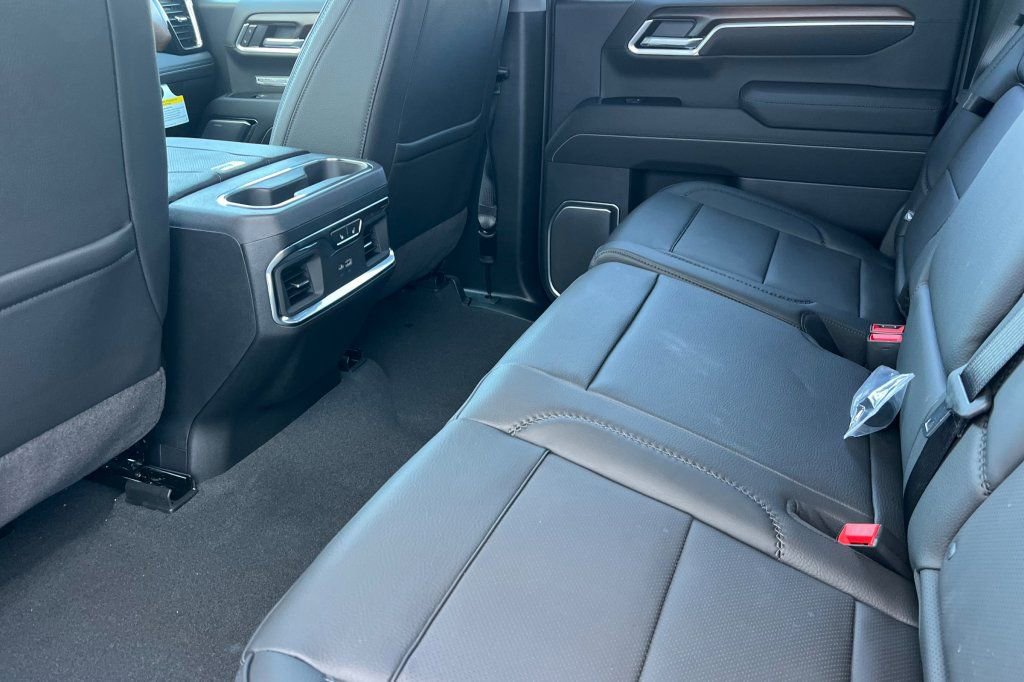 New 2026 GMC Sierra 1500 Denali w/ Technology Package AWD/4WD image 9