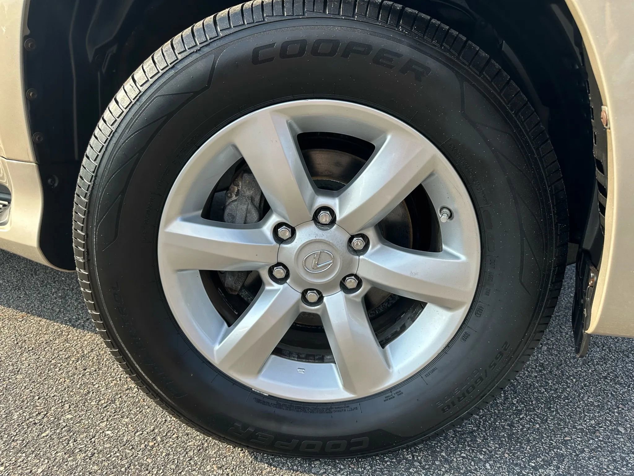 Used 2011 Lexus GX 460 image 46