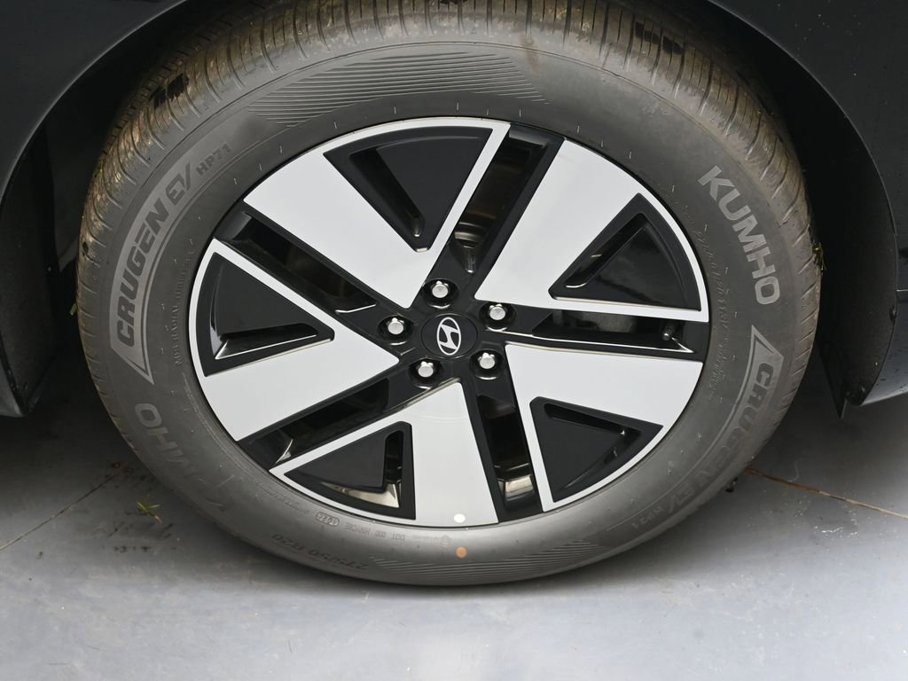 New 2026 Hyundai Ioniq 9 SEL image 9