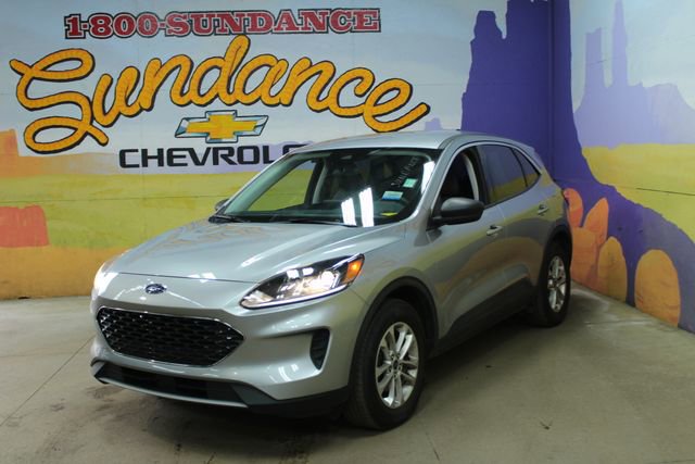 Used 2022 Ford Escape SE w/ Convenience Package AWD/4WD image 2