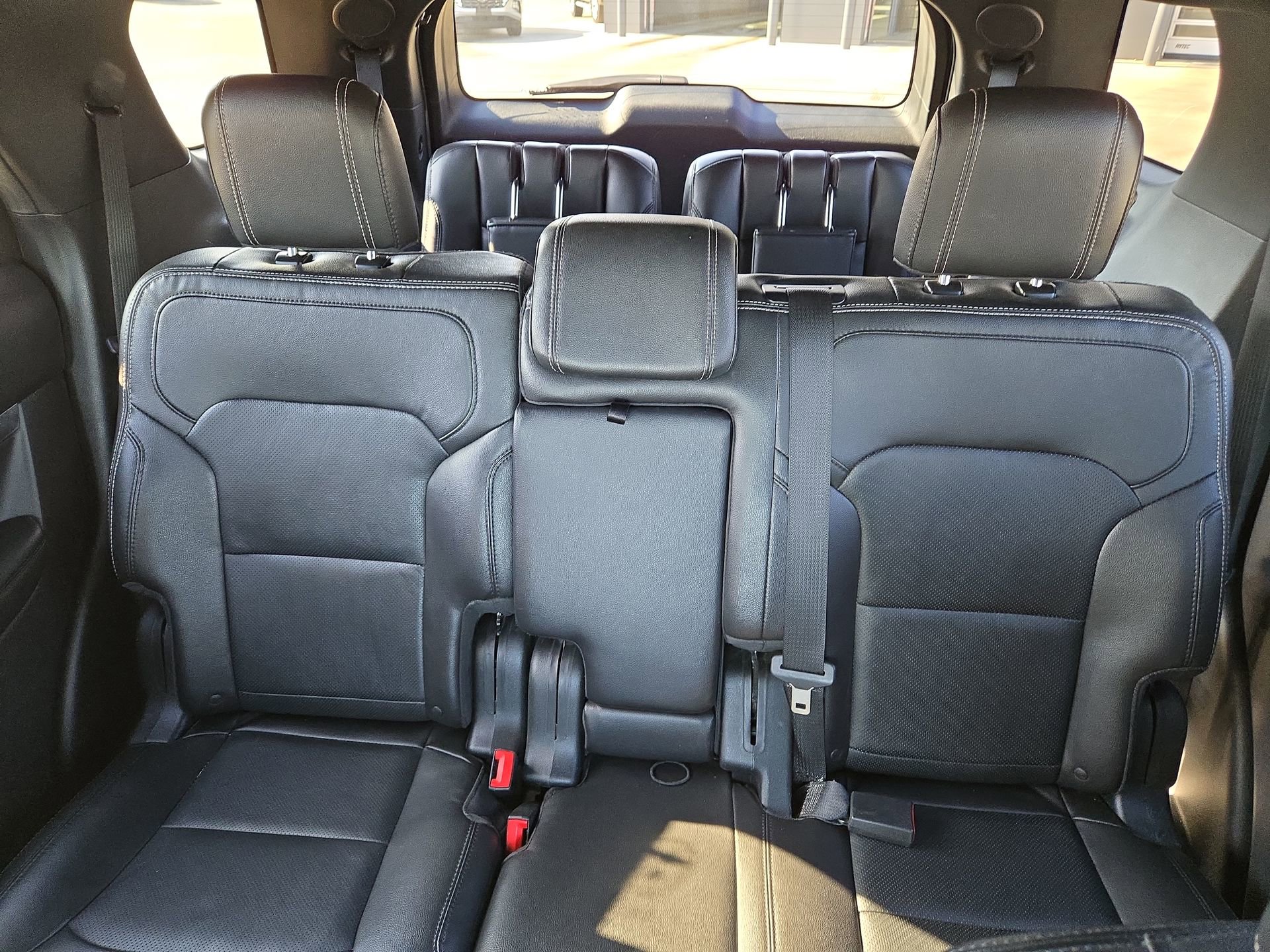 Used 2018 Ford Explorer Limited image 34
