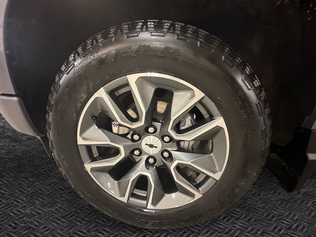 Certified 2023 Chevrolet Silverado 1500 RST w/ Z71 Off-Road Package AWD/4WD image 12