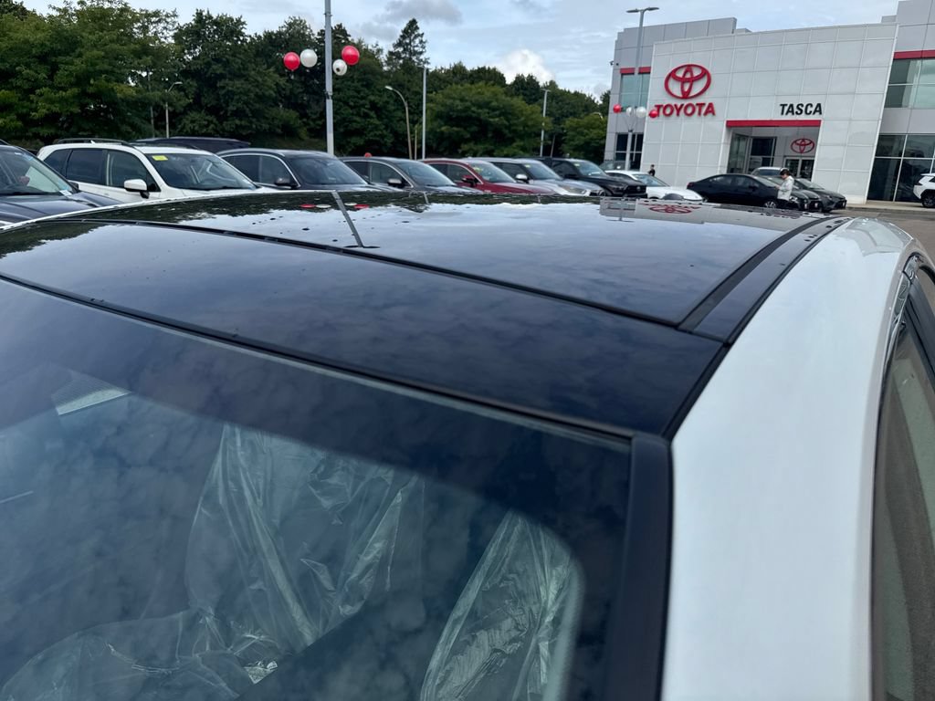 New 2026 Toyota Camry XLE w/ Premium Plus Package AWD/4WD image 36