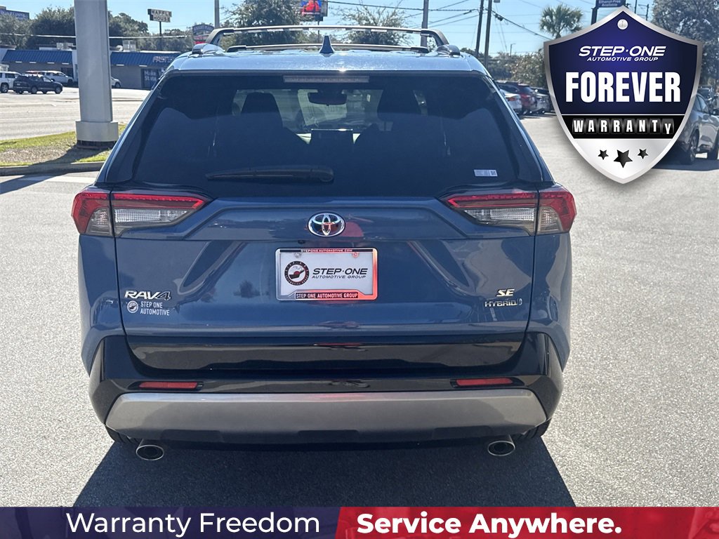 Used 2024 Toyota RAV4 SE image 7