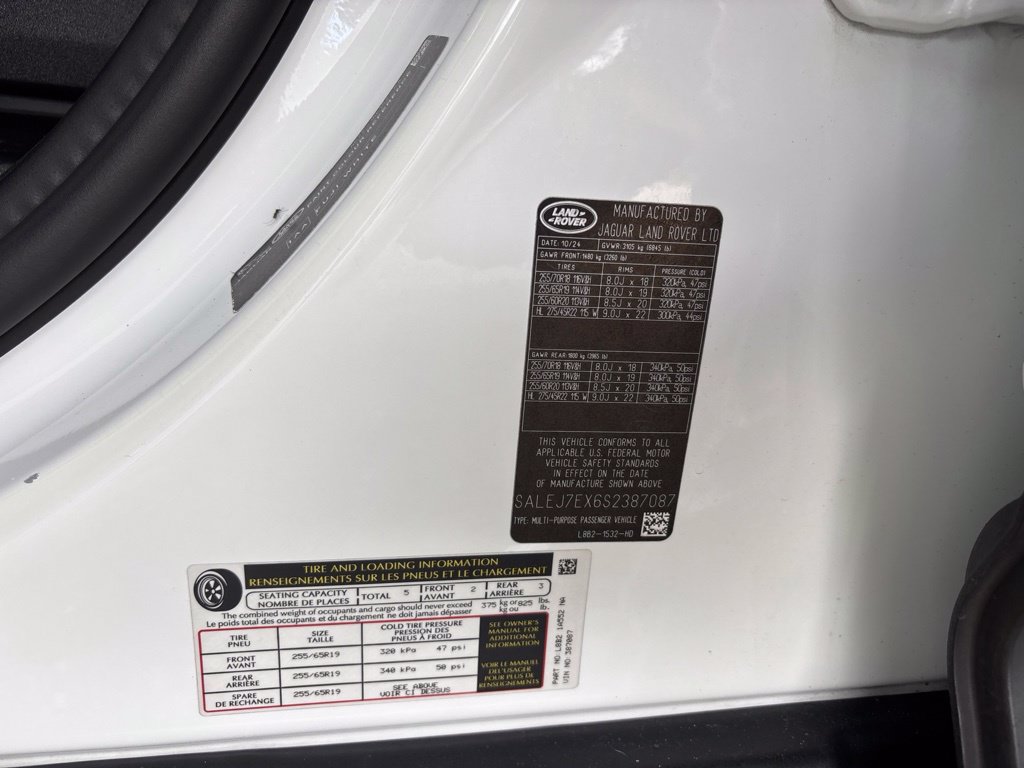 Used 2025 Land Rover Defender 110 S AWD/4WD image 10