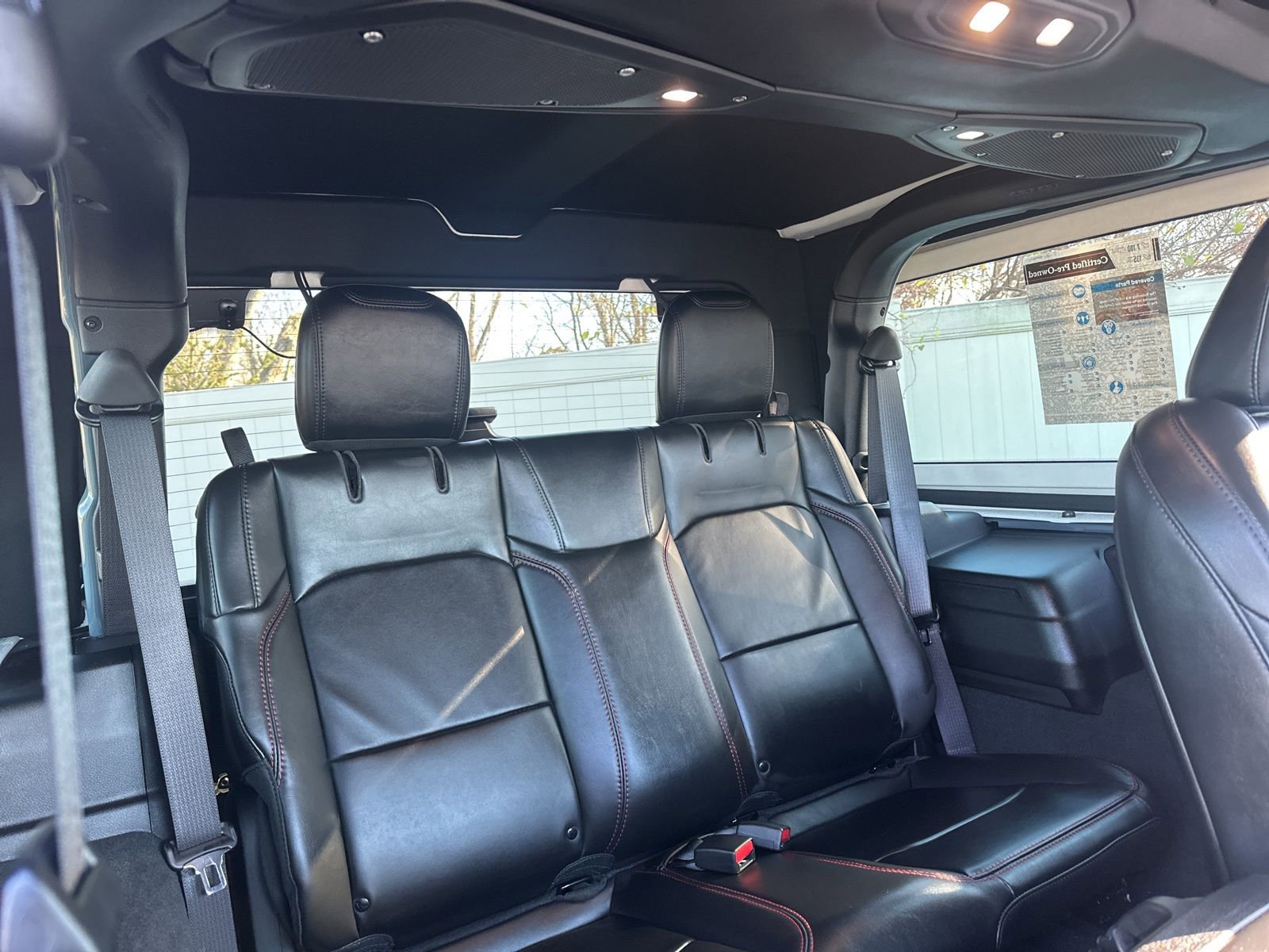 Used 2025 Jeep Wrangler Rubicon image 35