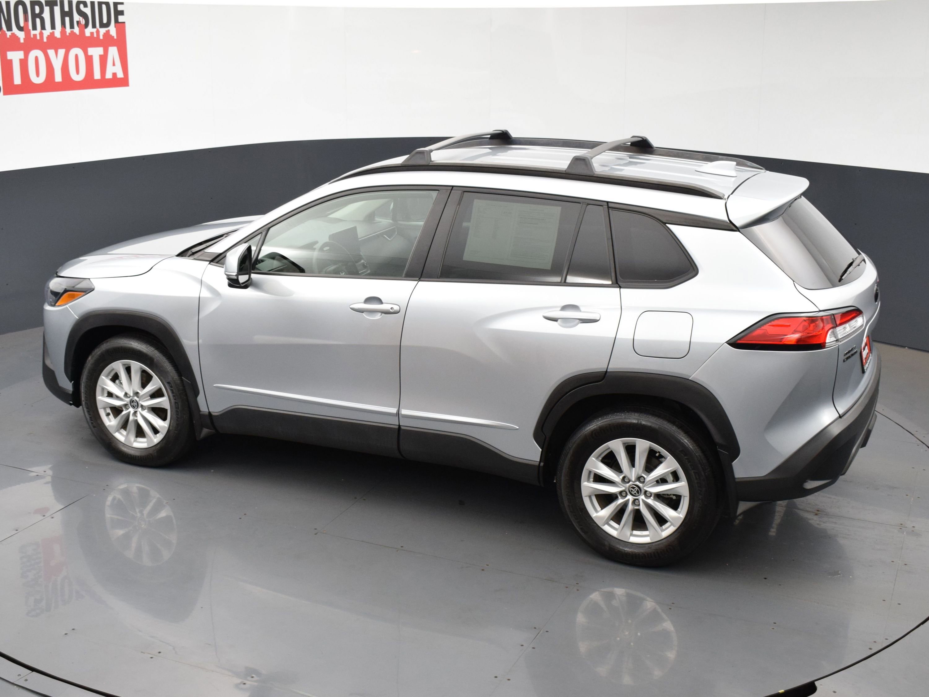 Used 2023 Toyota Corolla Cross LE w/ Black Badges Package (TMS) image 18