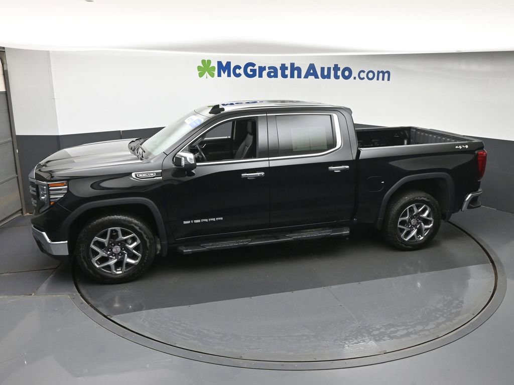 Used 2022 GMC Sierra 1500 SLT w/ SLT Convenience Package image 18