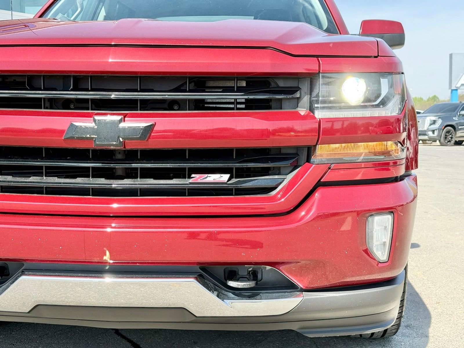 Used 2018 Chevrolet Silverado 1500 LT w/ All Star Edition AWD/4WD image 8