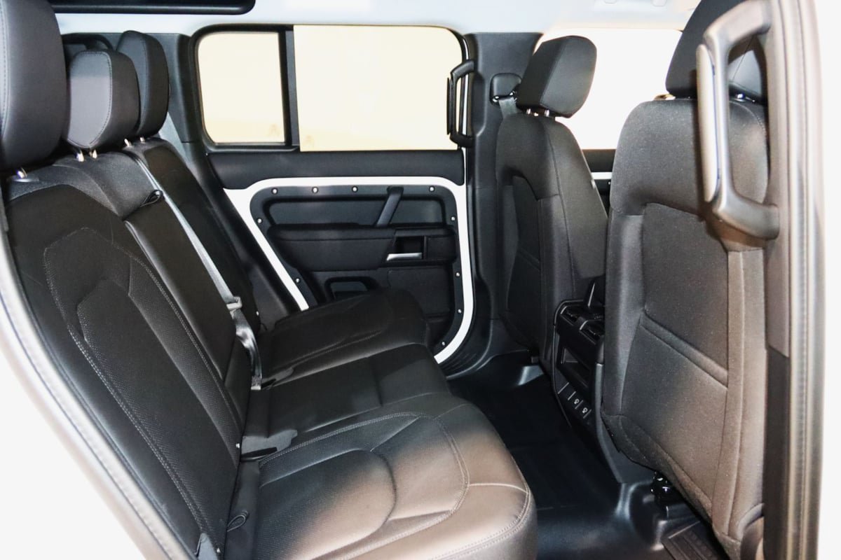 Used 2025 Land Rover Defender 110 S AWD/4WD image 68