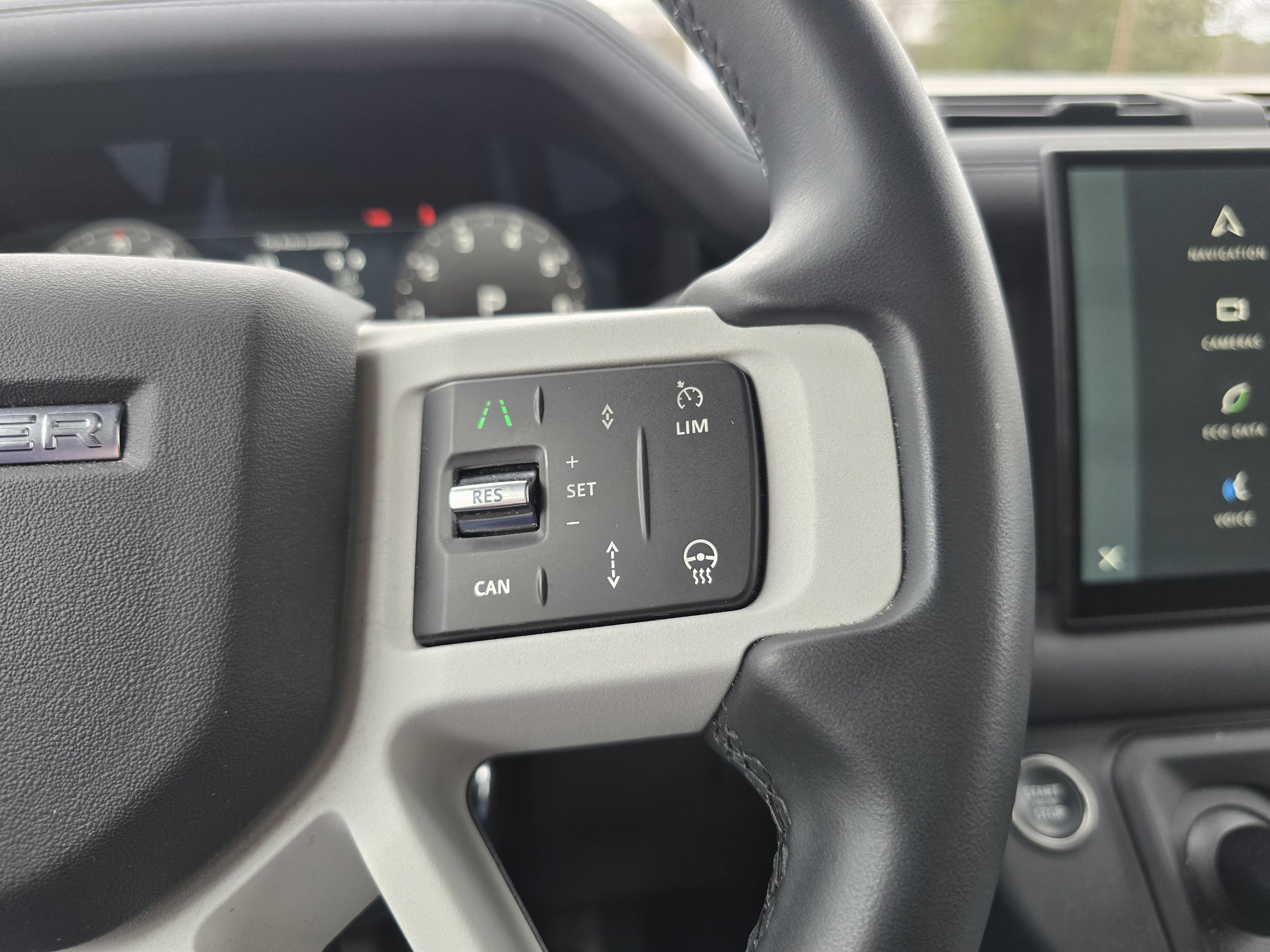 Used 2025 Land Rover Defender 110 S AWD/4WD image 20