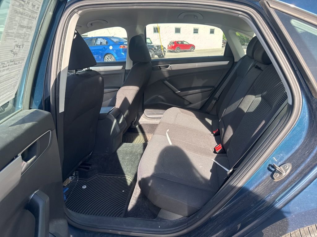 Used 2018 Volkswagen Passat 2.0T S FWD image 21