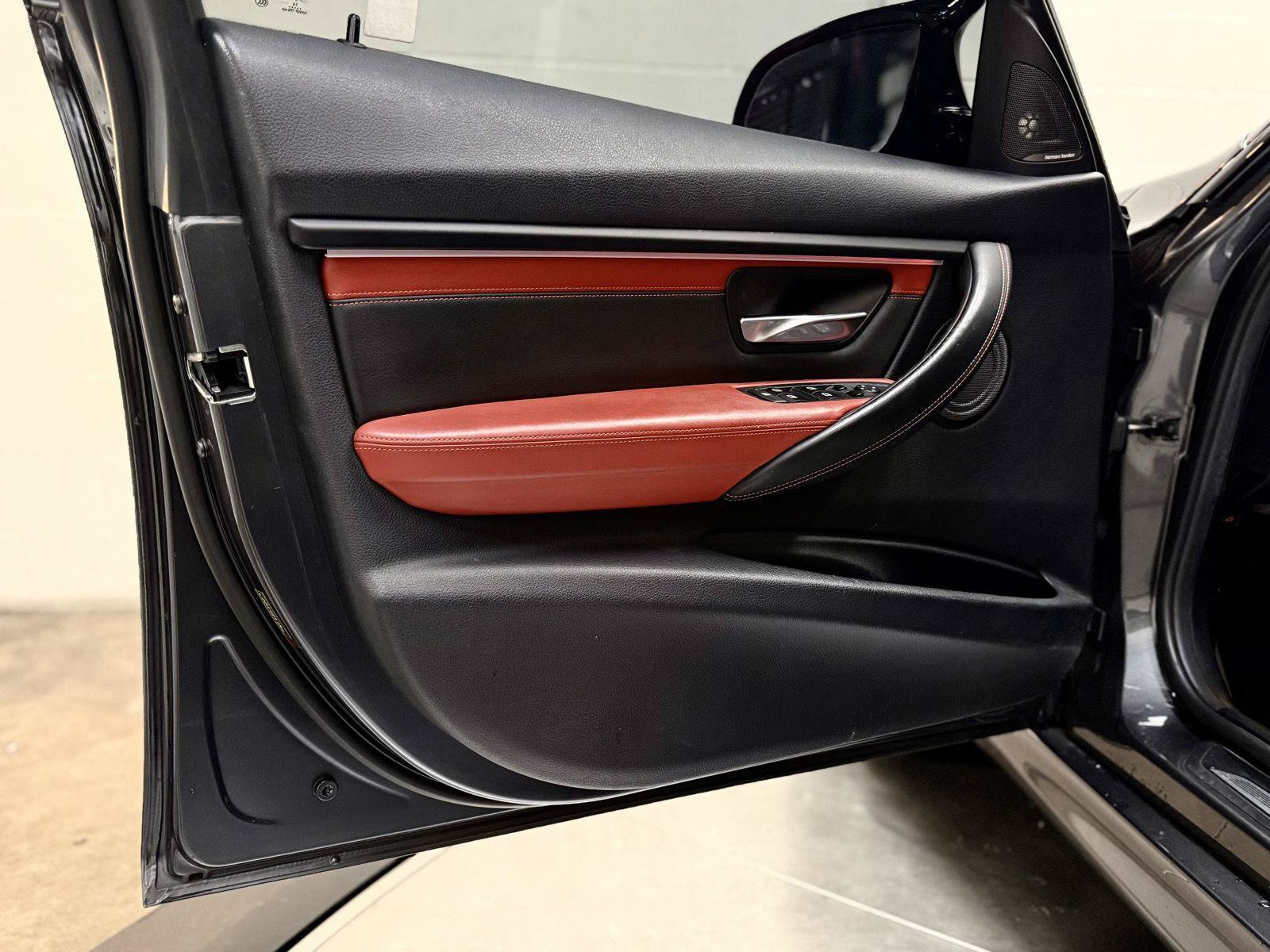 Used 2015 BMW M3 RWD image 12