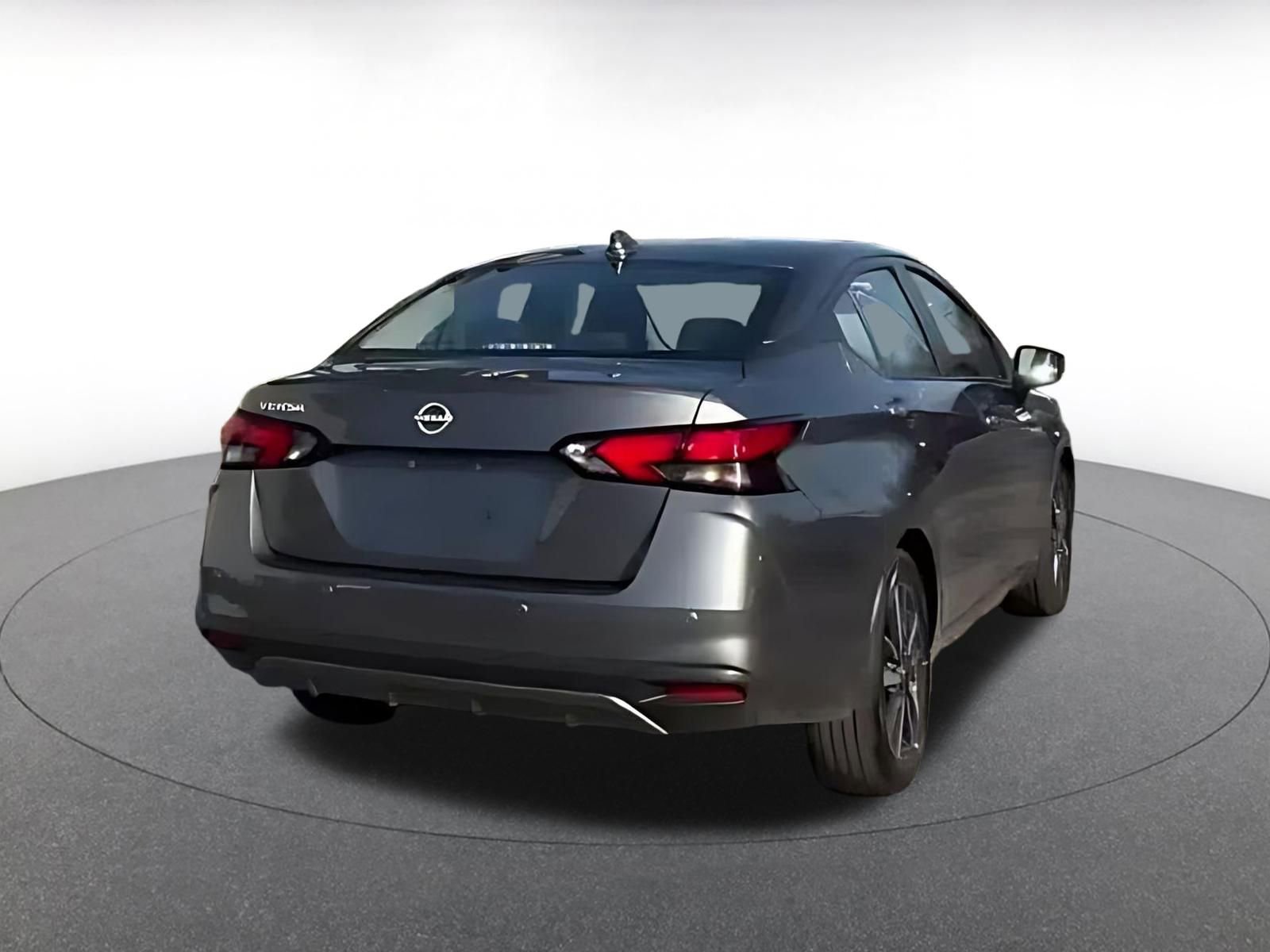 Used 2025 Nissan Versa SV image 12