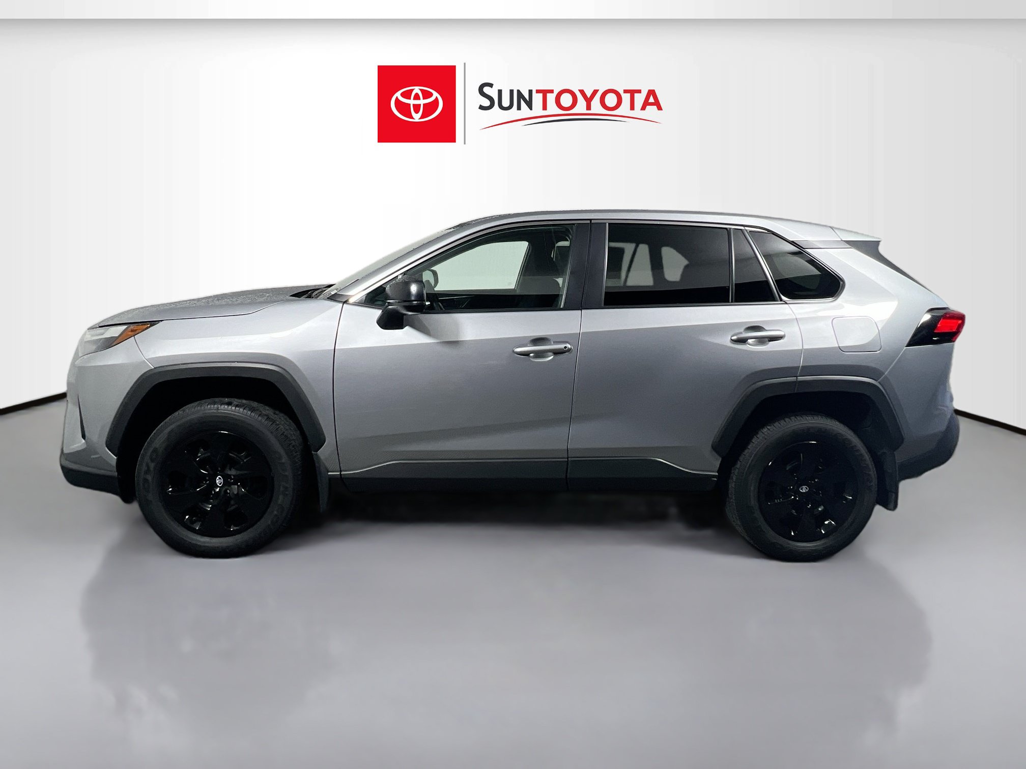Used 2025 Toyota RAV4 LE FWD image 7