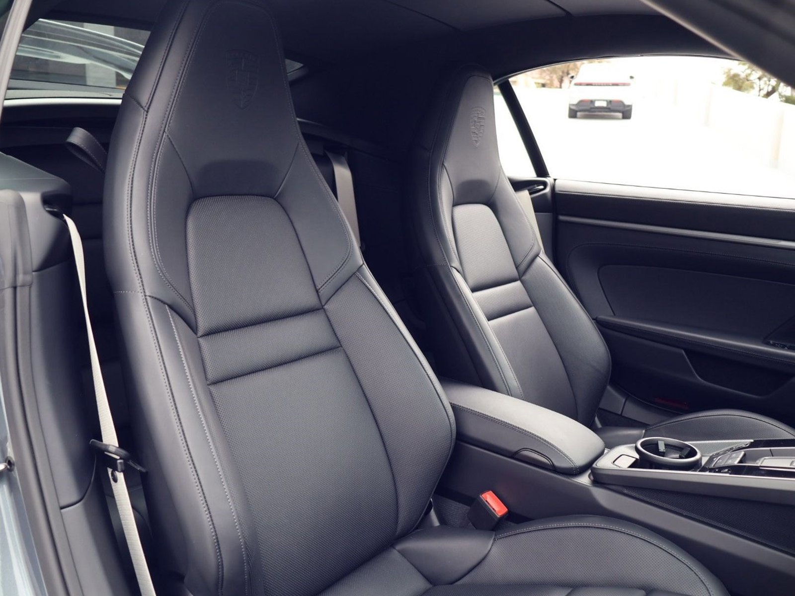 Certified 2025 Porsche 911 Carrera RWD image 24