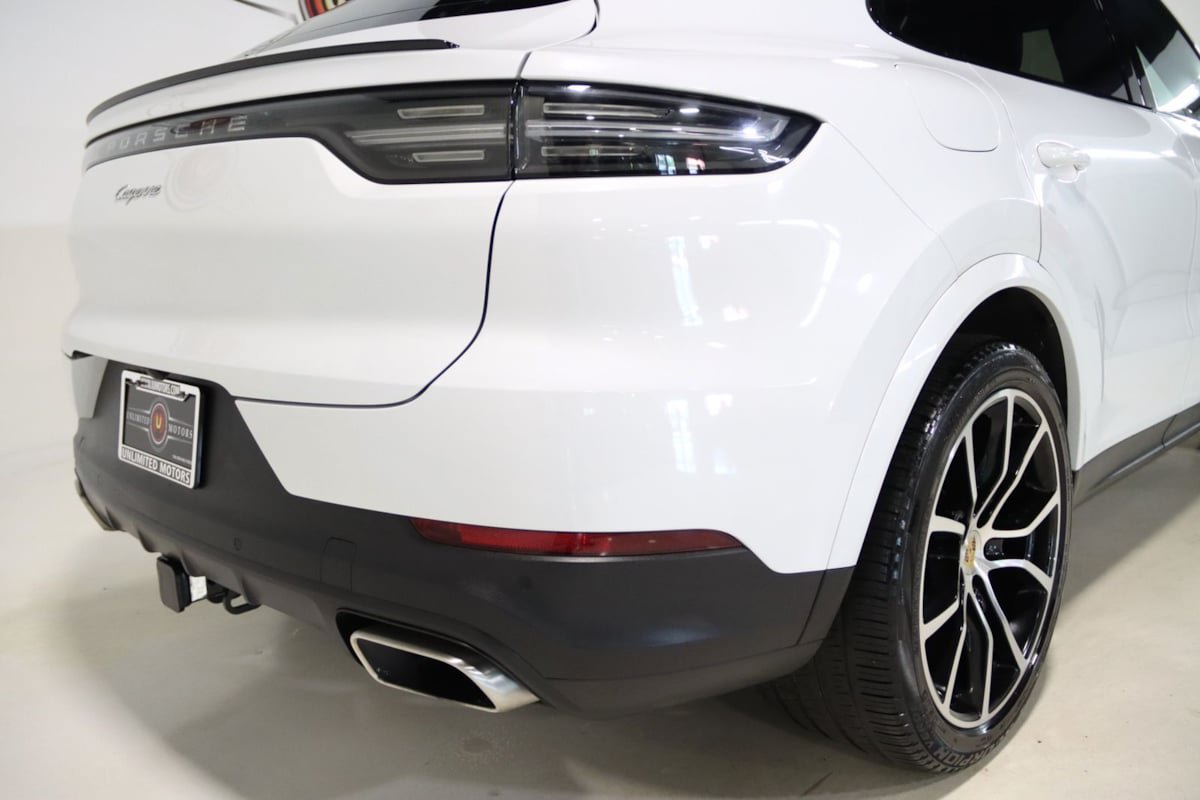 Used 2023 Porsche Cayenne Coupe w/ Towing Package w/o Tow Ball AWD/4WD image 9