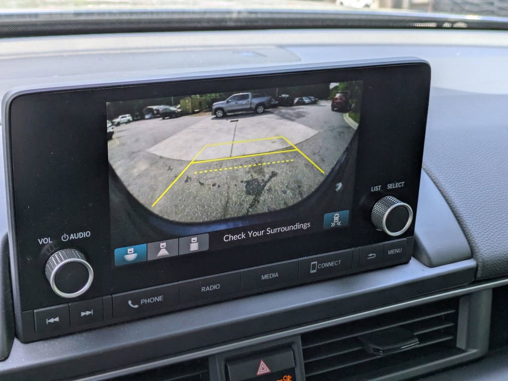 Used 2025 Honda Pilot Sport image 21